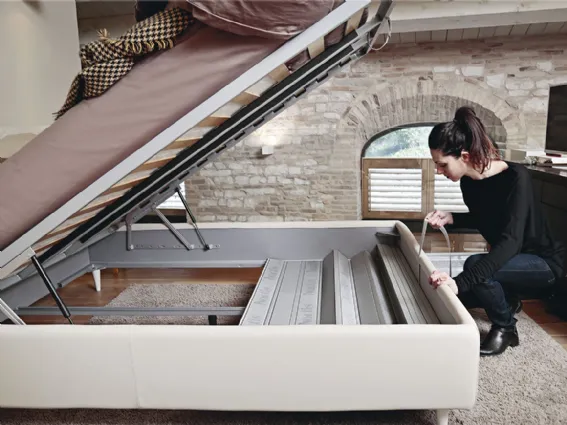 Il sistema brevettato Folding box® dei letti Noctis con pannello ripiegabile