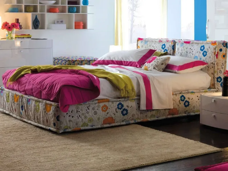 Letto matrimoniale con contenitore modello Litt di Chateaux d'Ax
