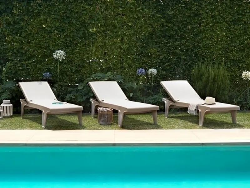 Sdraio da piscina 

