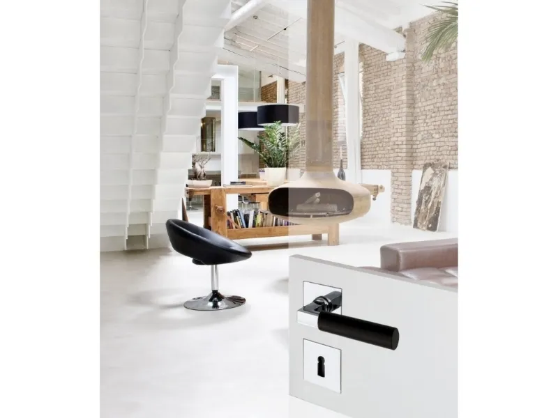 maniglia in metallo con presa in legno ebano nero Jado Bauhaus