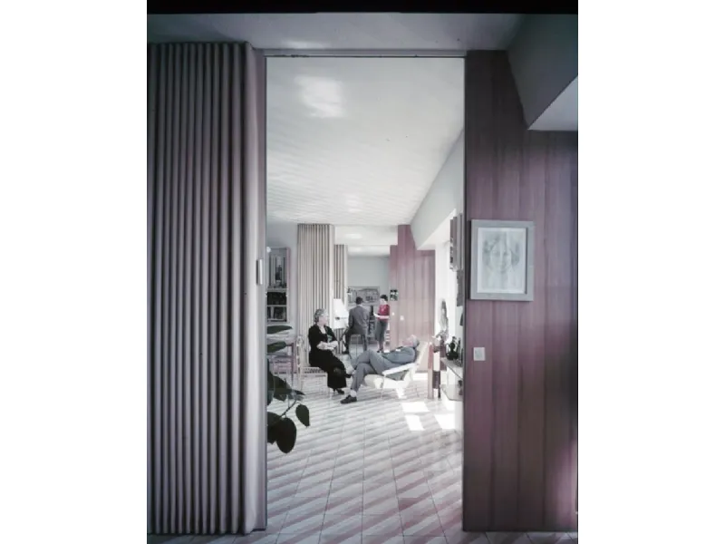 Gio Ponti nella sua casa di via Dezza, Credits Gio Ponti Archives