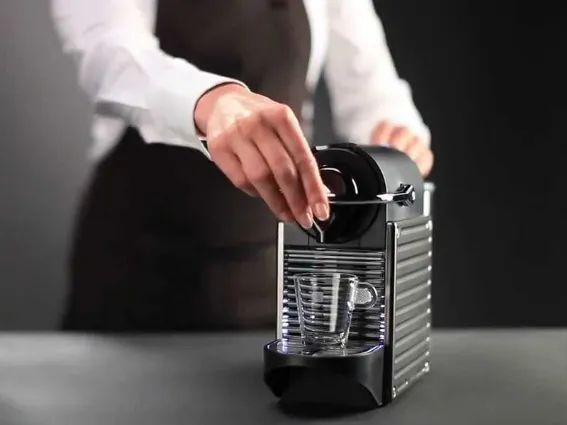 Macchina da caffè Nespresso Pixie