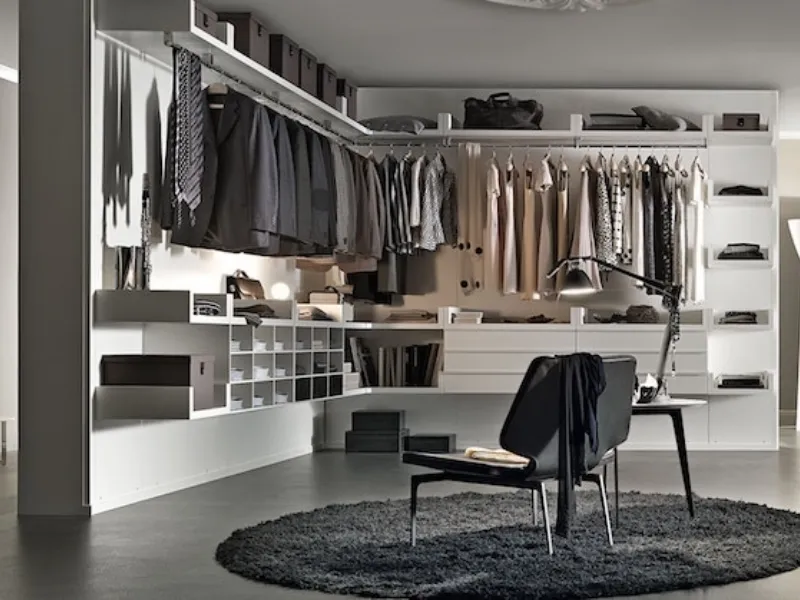 Come organizzare una cabina armadio