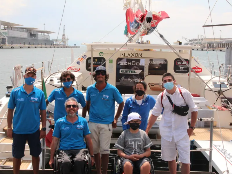 L'equipaggio del catamarano Lo Spirito di Stella
