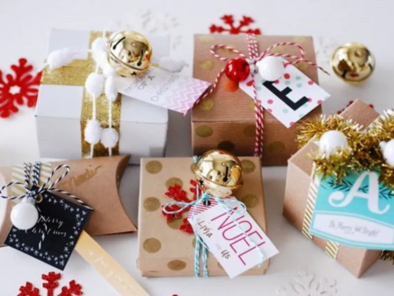 Impacchettare i regali di Natale