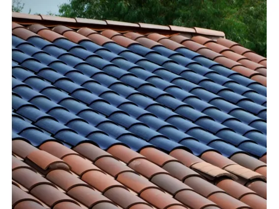 Pannelli fotovoltaici a forma di tegola