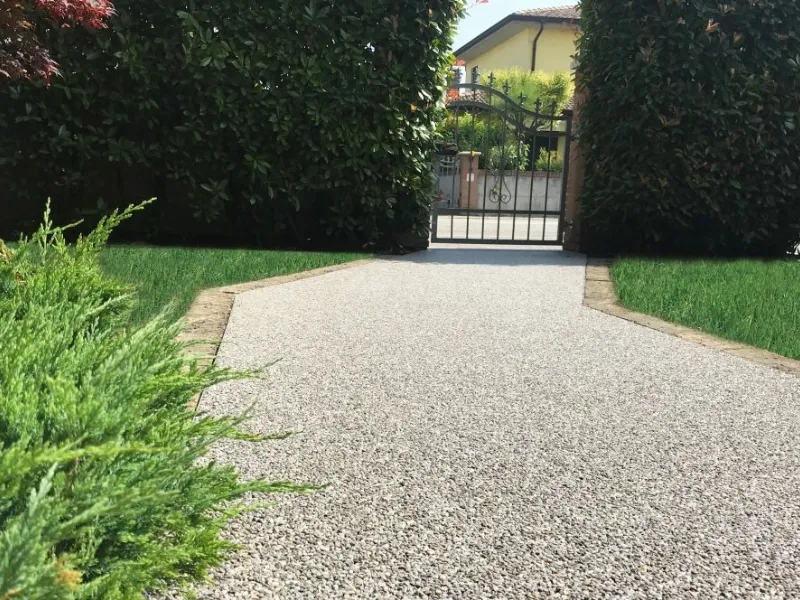 Pavimentazione in pietra naturale Granuresina di Polistone