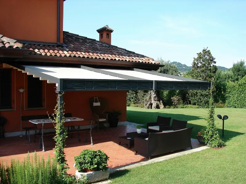 Pergole addossate in ferro