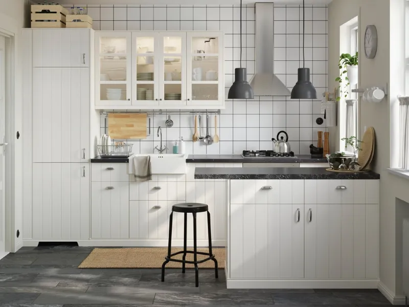 Tutto in metallo lo sgabello Råskog di Ikea