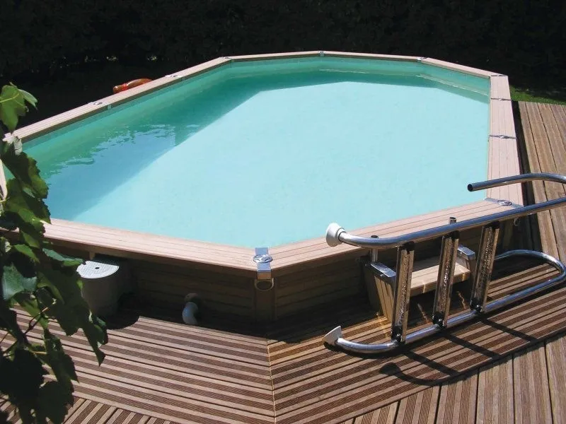Piscine seminterrate