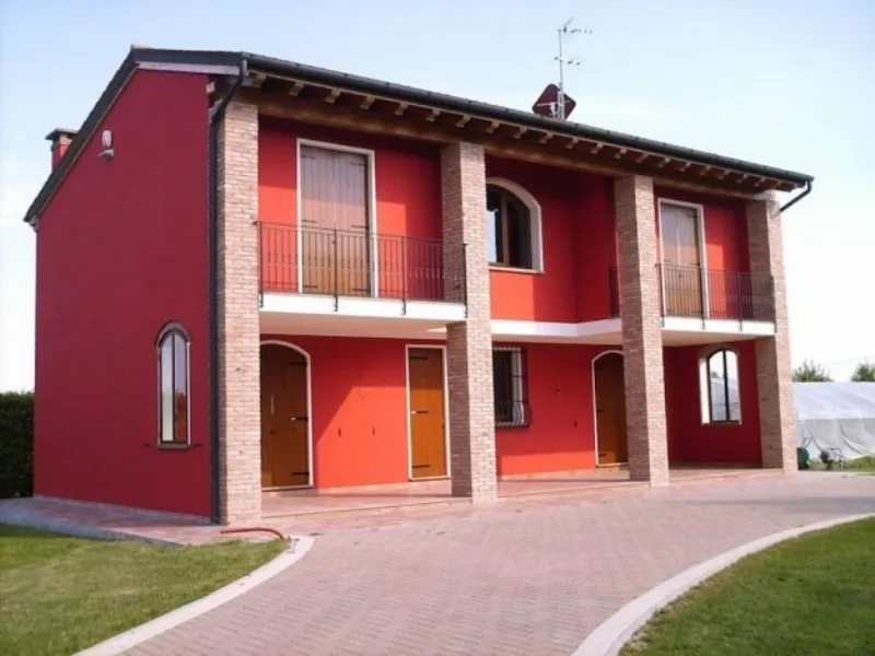 Pittura esterna in colore rosso mattone