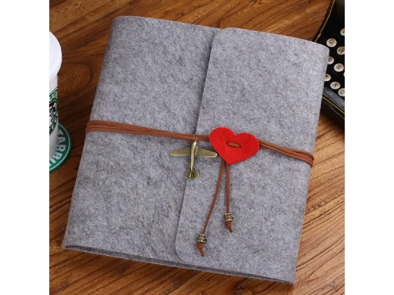 album portafoto con cuore in lana
