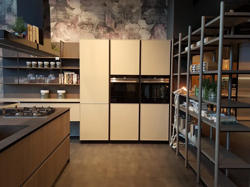 L'area dedicata alle cucine nel negozio Prezioso Casa di Salerno
