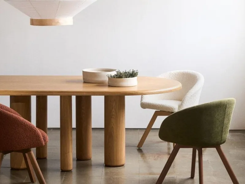 Tavolo e sedie Kave Home per la zona pranzo