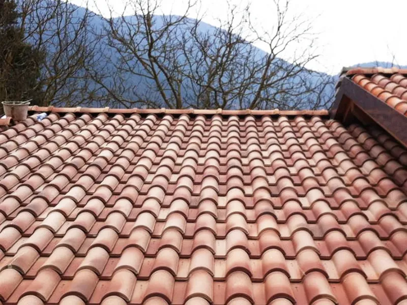 Un tetto in coppi realizzato dall’azienda ProTetti
