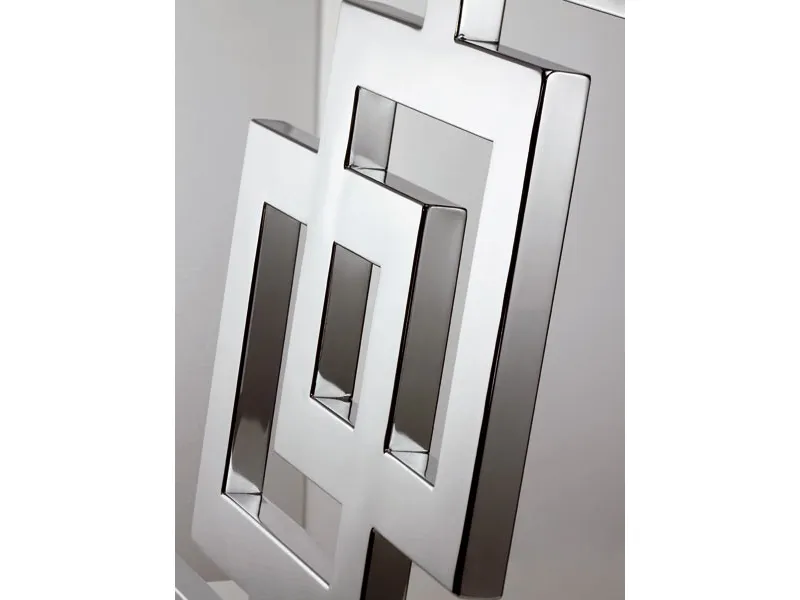 Radiatore con motivi geometrici