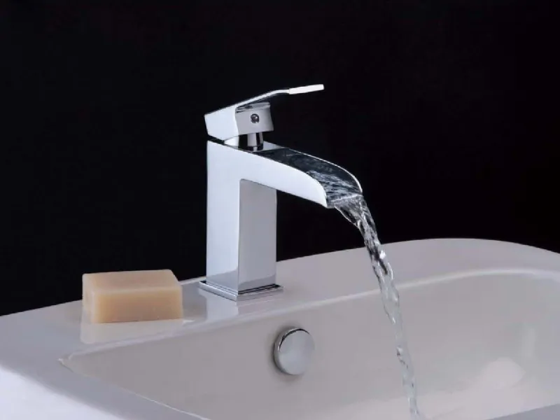 I miscelatori Paffoni da lavabo Elle ed Effe
