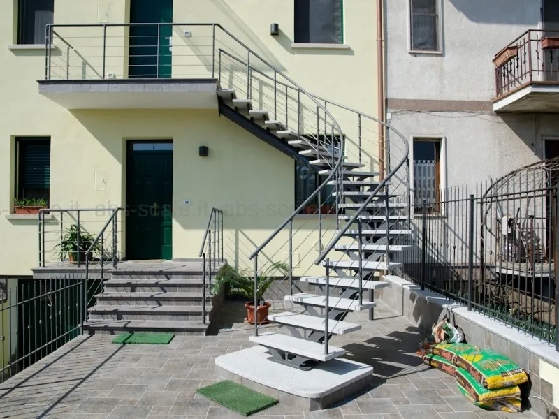 Scale esterne in ferro