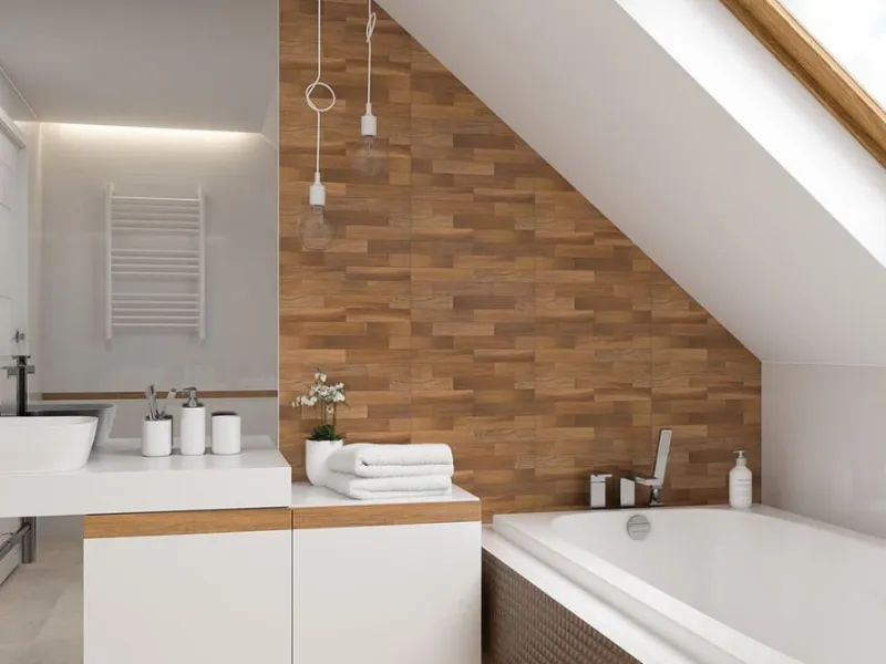 Bagno mansardato con vasca da bagno