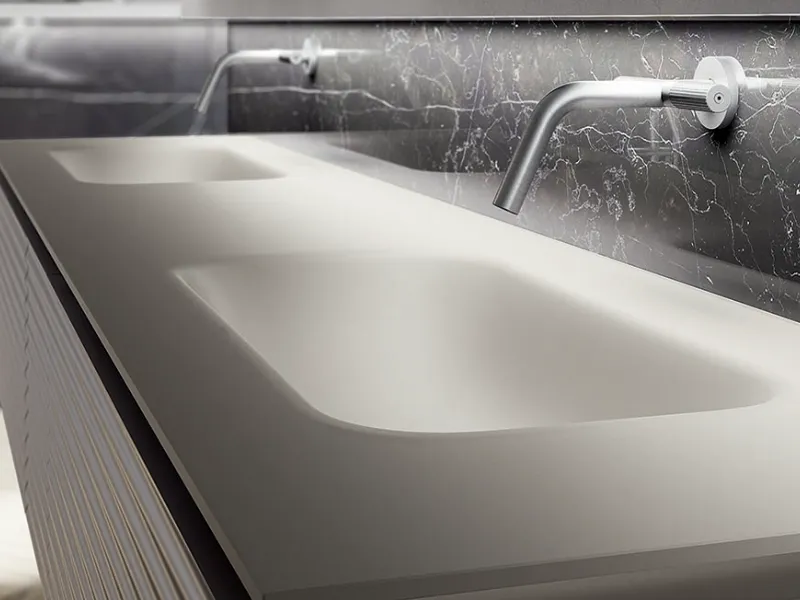Doppio lavabo in vetro acidato della collezione Dolcevita di ideagroup