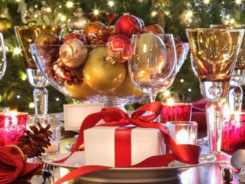 Tavola di Natale decorata