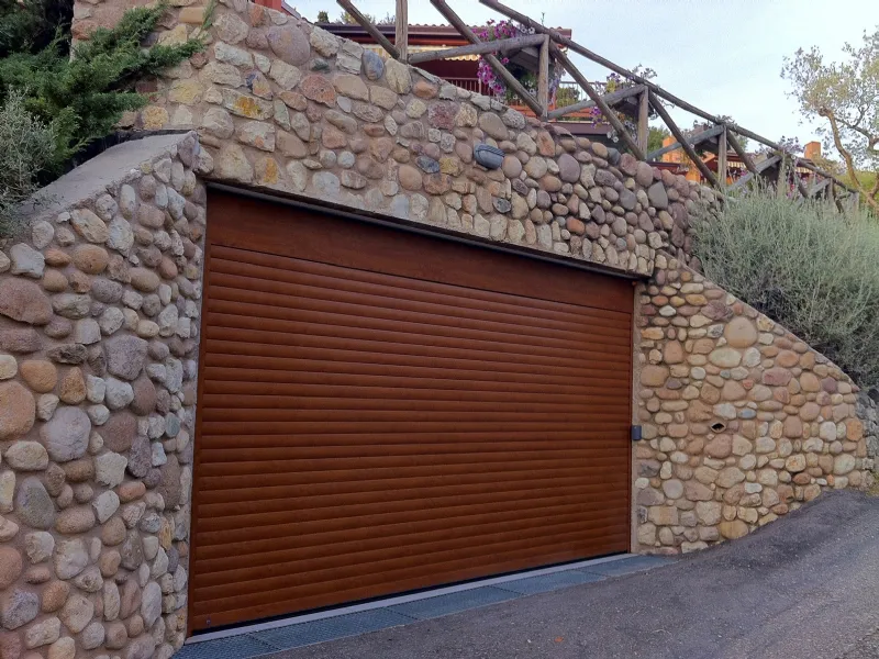 serranda avvolgibile effetto legno