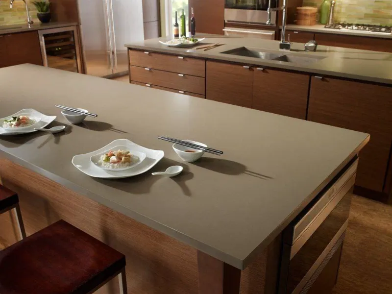 Una cucina rivestita in Silestone