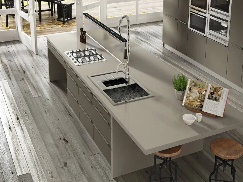 Una cucina rivestita con Silestone
