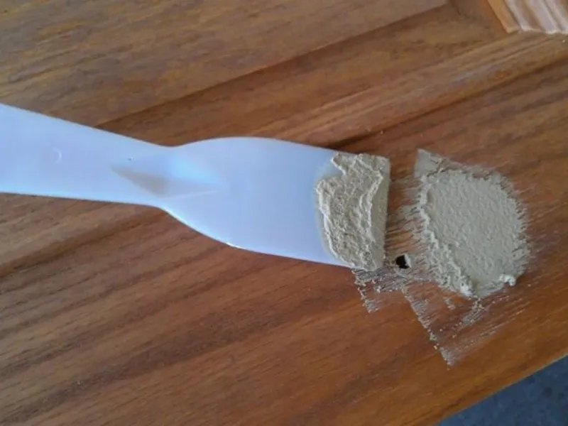 Stucco in polvere per legno