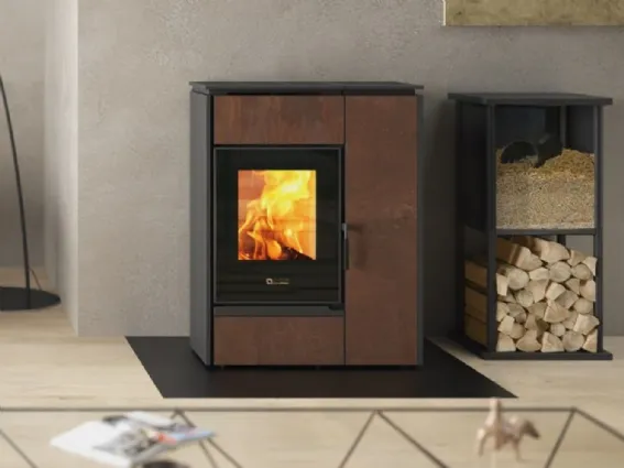 Margaret, stufa combinata pellet / legna La Nordica Extraflame. Disponibile il sistema di canalizzazione