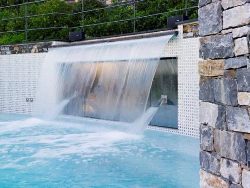 cascata piscina myrtha