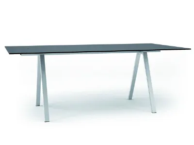 tavolo neat kristalia