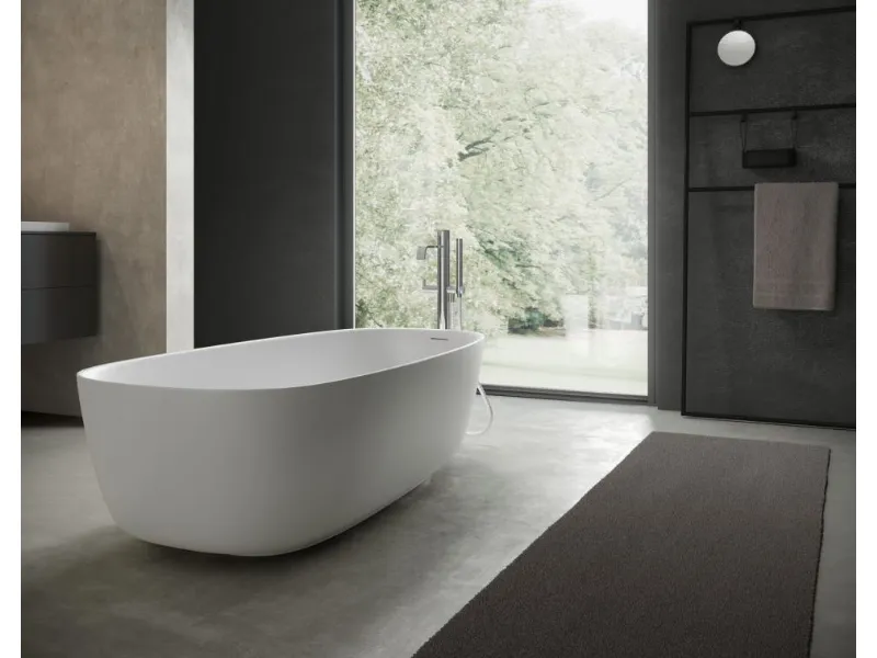 River, vasca da bagno minimale