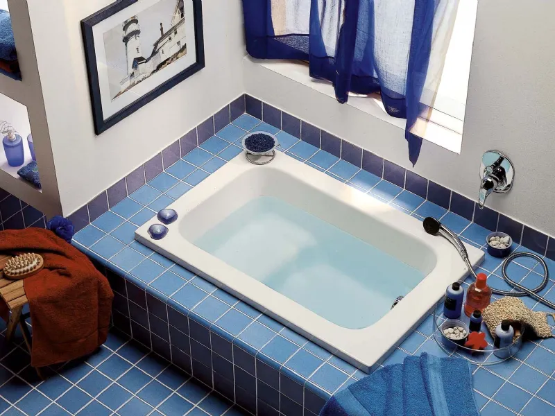 Vasca da bagno piccola moderna
