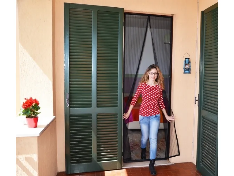 montaggio zanzariere magnetiche